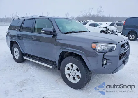2018 Toyota 4Runner Sr5/Sr5 Premium z USA, uszkodzony, nr VIN JTEBU5JR3J5529367